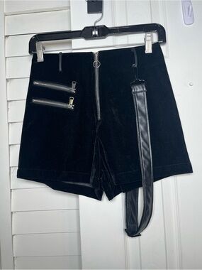 NWT Lychee the Label Black Velvet High Waisted Zipper Shorts Size S